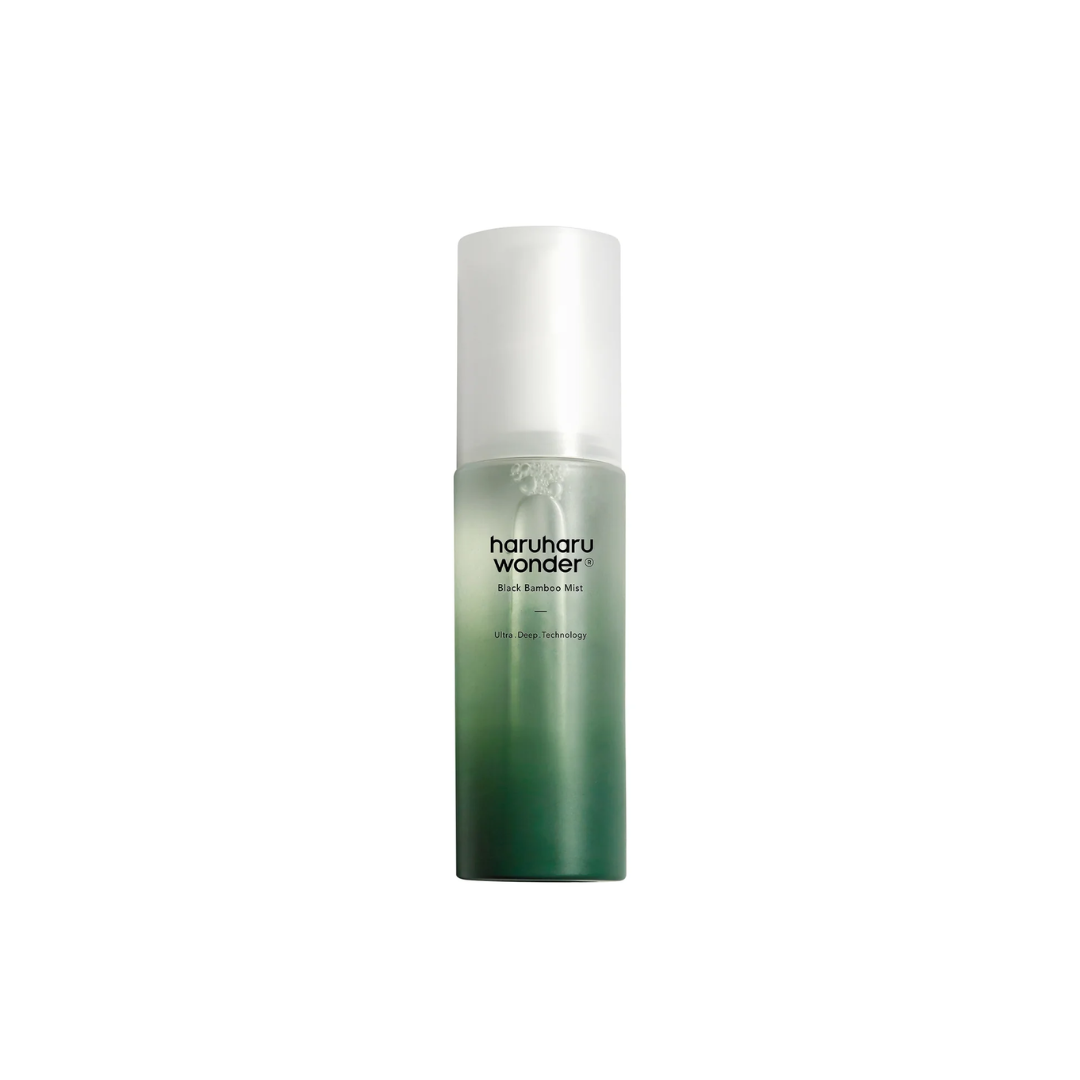 HARUHARU WONDER Black Bamboo Mist is a refreshing facial mist that instantly hydrates and revitalizes the skin. Infused with Black Bamboo Leaf, Bamboo Shoot Extracts, and Aspergillus Ferment, it delivers antioxidant-rich nourishment while Glycerin and Betaine provide lasting moisture. Enhanced with Lavender, Bergamot, and Grapefruit Oils, this lightweight mist soothes and refreshes, leaving the skin soft, balanced, and glowing anytime you need a boost.